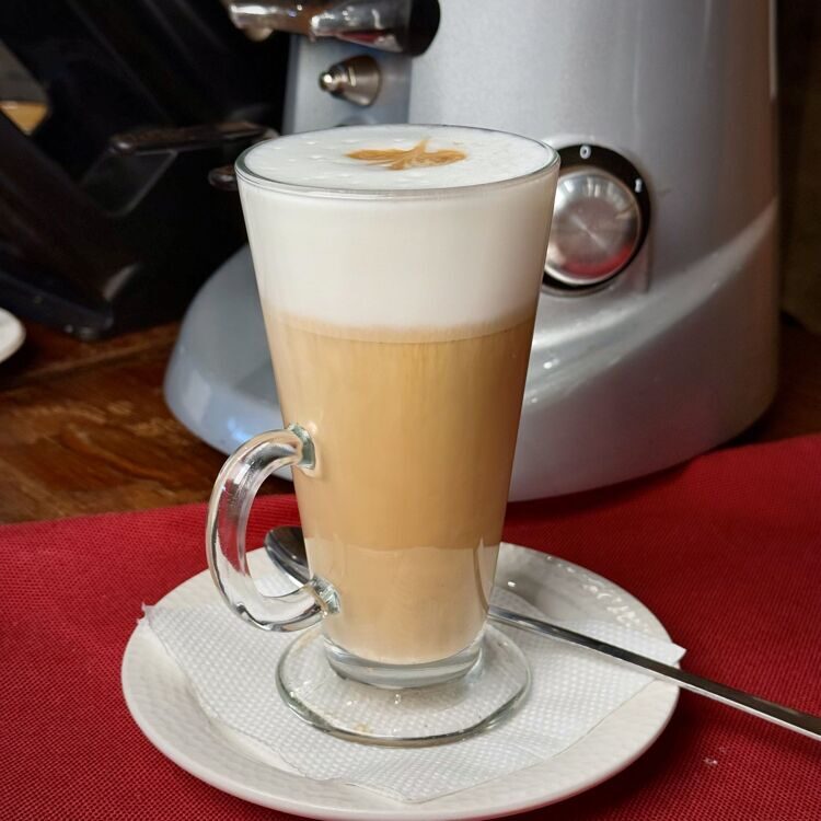 "Latte" siropli qahvasi