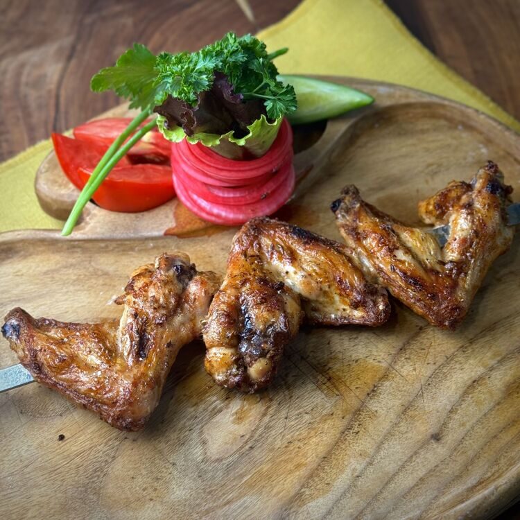 Tovuq qanotidan shashlik